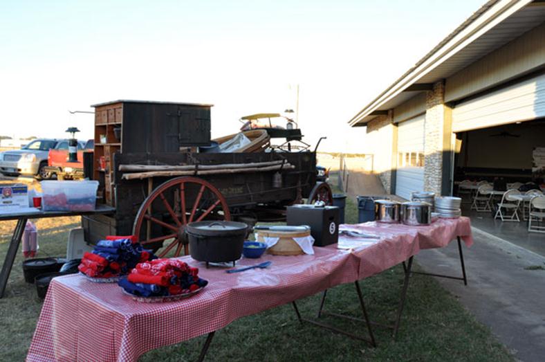 Chuck wagon dinner at 2010 TWGGA Grape Camp